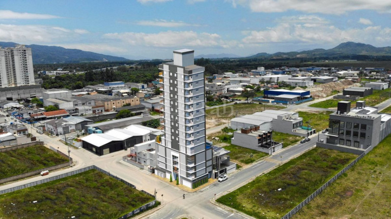 Apartamento com 2 Quartos à Venda, 63 m² em Morretes - Itapema