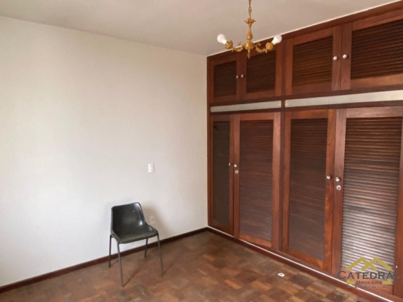 Imagem Casa com 3 Quartos à Venda, 800 m² em Jardim Ana Maria - Jundiaí Imagem Casa com 3 Quartos à Venda, 800 m² em Jardim Ana Maria - Jundiaí