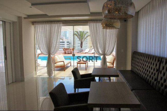 Imagem Apartamento com 3 Quartos à Venda, 130 m² em Centro - Balneário Camboriú