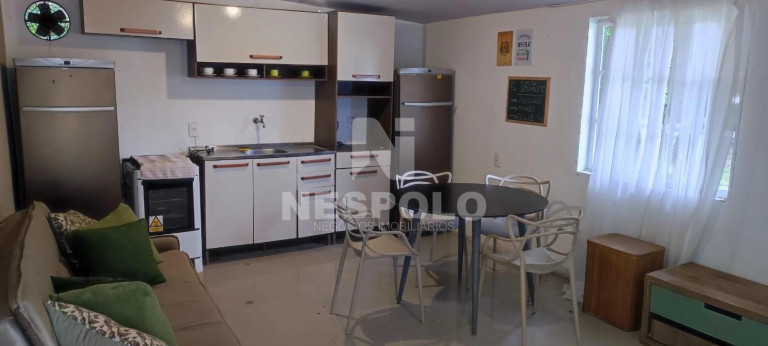 Imagem Casa com 2 Quartos para Alugar, 90 m² em Praia Do Estaleiro - Balneario Camboriu