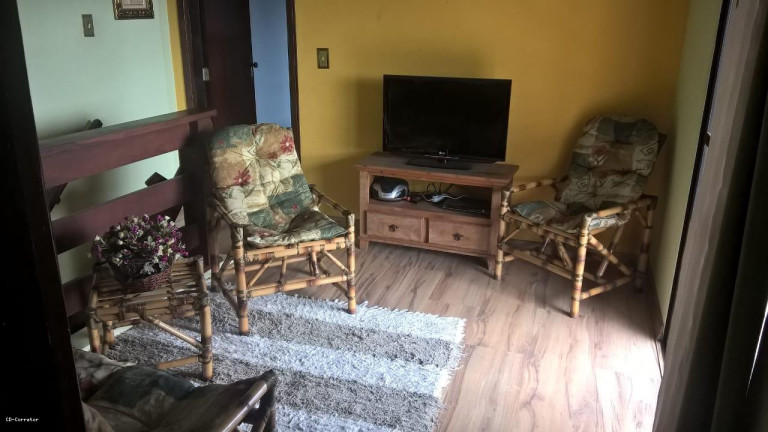 Imagem Sobrado com 3 Quartos à Venda, 331 m² em Bocaina - Ribeirão Pires