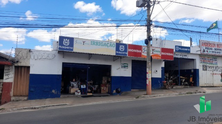 Sala Comercial à Venda, 300 m² em São José - Montes Claros