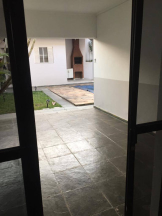 Imagem Casa com 5 Quartos para Alugar, 400 m² em Alphaville - Santana De Parnaíba Imagem Casa com 5 Quartos para Alugar, 400 m² em Alphaville - Santana De Parnaíba