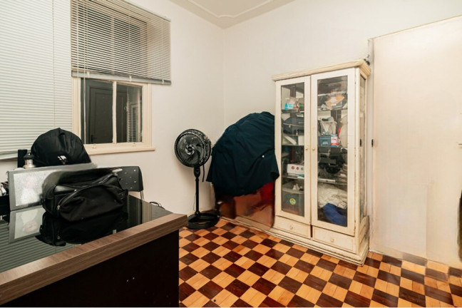 Imagem Imóvel com 2 Quartos à Venda, em Auxiliadora - Porto Alegre Imagem Imóvel com 2 Quartos à Venda, em Auxiliadora - Porto Alegre