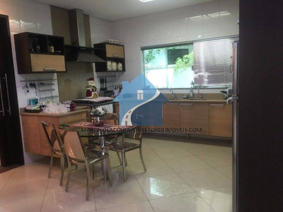 Imagem Casa com 5 Quartos à Venda, 500 m² em Aleixo - Manaus Imagem Casa com 5 Quartos à Venda, 500 m² em Aleixo - Manaus