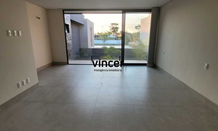Imagem Casa com 5 Quartos à Venda, 484 m² em Residencial Goiânia Golfe Clube - Goiânia