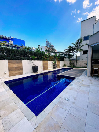 Imagem Casa com 6 Quartos para Temporada, 390 m² em Bertioga