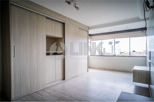 Imagem Imóvel com 3 Quartos à Venda, 255 m² em Jardim Planalto - Porto Alegre Imagem Imóvel com 3 Quartos à Venda, 255 m² em Jardim Planalto - Porto Alegre