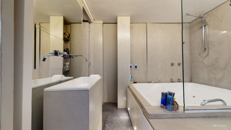 Imagem Imóvel com 1 Quarto à Venda, 46 m² em Centro Histórico - Porto Alegre Imagem Imóvel com 1 Quarto à Venda, 46 m² em Centro Histórico - Porto Alegre