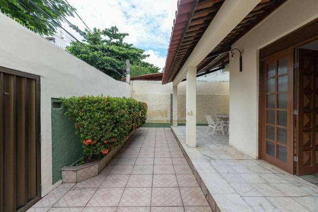 Imagem Casa com 5 Quartos à Venda, 270 m² em Itapuã - Salvador Imagem Casa com 5 Quartos à Venda, 270 m² em Itapuã - Salvador