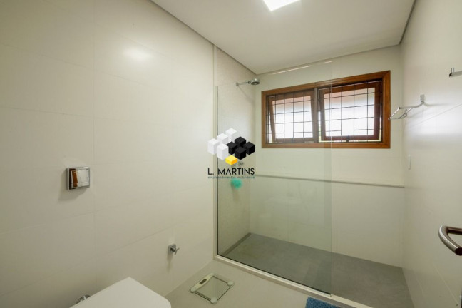 Imagem Casa com 4 Quartos à Venda, 352 m² em Petrópolis - Porto Alegre Imagem Casa com 4 Quartos à Venda, 352 m² em Petrópolis - Porto Alegre