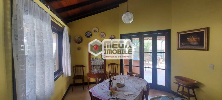 Imagem Casa com 5 Quartos à Venda, 450 m² em Lagoa Da Conceição - Florianópolis Imagem Casa com 5 Quartos à Venda, 450 m² em Lagoa Da Conceição - Florianópolis