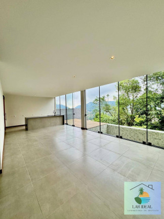 Imagem Casa com 3 Quartos à Venda, 1.000 m² em Lago Quitandinha - Petrópolis Imagem Casa com 3 Quartos à Venda, 1.000 m² em Lago Quitandinha - Petrópolis