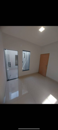Imagem Casa com 2 Quartos à Venda, 86 m² em Goiânia Imagem Casa com 2 Quartos à Venda, 86 m² em Goiânia