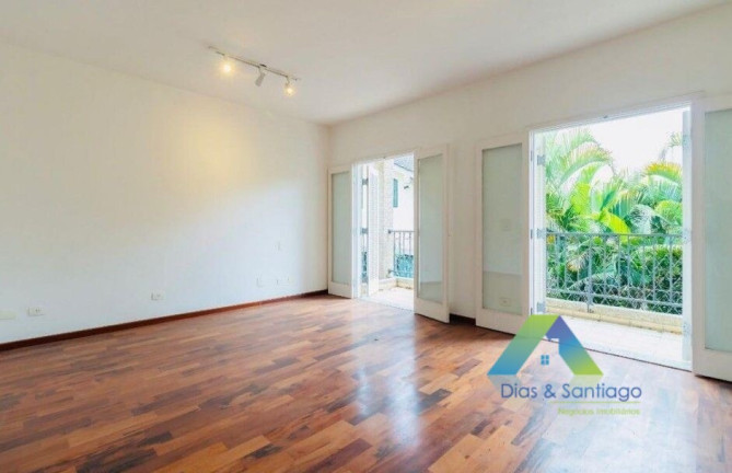 Casa com 3 Quartos à Venda, 300 m² em Morumbi - São Paulo