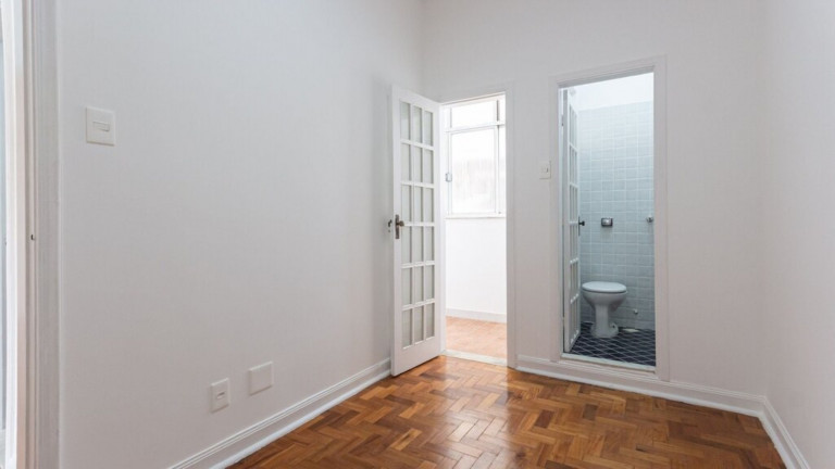 Imagem Imóvel com 1 Quarto à Venda, 74 m² em Flamengo - Rio De Janeiro Imagem Imóvel com 1 Quarto à Venda, 74 m² em Flamengo - Rio De Janeiro