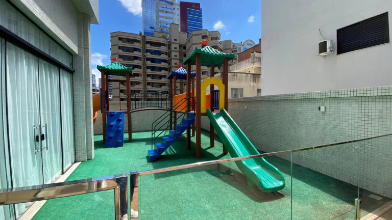 Imagem Apartamento com 4 Quartos à Venda, 200 m² em Meia Praia - Itapema