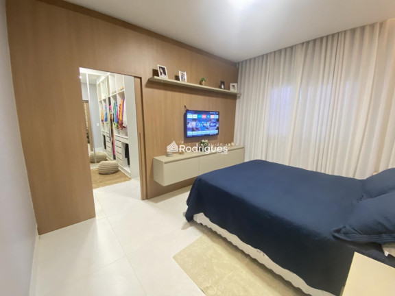 Imagem Casa com 4 Quartos à Venda, 290 m² em Setor Habitacional Arniqueira (águas Claras) - Brasília Imagem Casa com 4 Quartos à Venda, 290 m² em Setor Habitacional Arniqueira (águas Claras) - Brasília