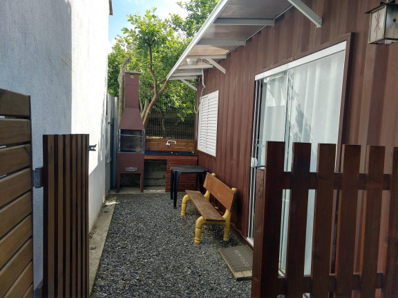 Imagem Apartamento com 2 Quartos para Temporada,  em Bombas - Bombinhas