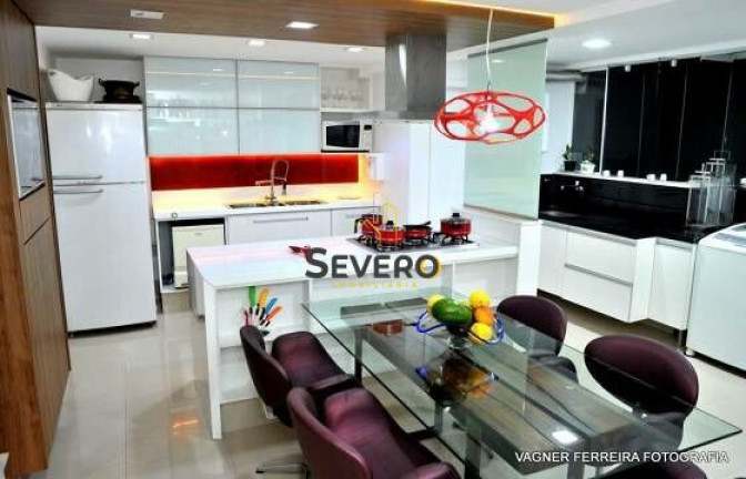 Imagem Apartamento com 4 Quartos à Venda, 220 m² em Ingá - Niterói