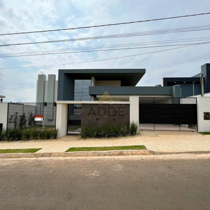 Casa com 3 Quartos à Venda, 405 m² em Green Park - Sorriso