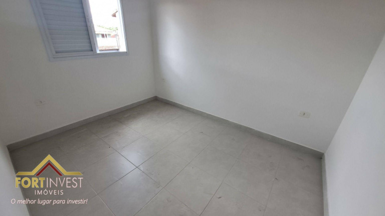Imagem Imóvel com 2 Quartos à Venda, 45 m² em Maracanã - Praia Grande Imagem Imóvel com 2 Quartos à Venda, 45 m² em Maracanã - Praia Grande