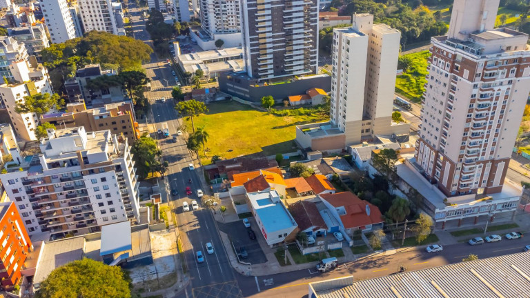 Imagem Terreno à Venda, 343 m² em Cabral - Curitiba Imagem Terreno à Venda, 343 m² em Cabral - Curitiba