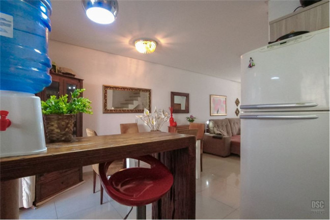 Imagem Casa com 3 Quartos à Venda, em Hípica - Porto Alegre Imagem Casa com 3 Quartos à Venda, em Hípica - Porto Alegre