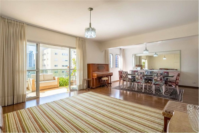 Imagem Apartamento com 4 Quartos à Venda, 196 m² em Moema - São Paulo Imagem Apartamento com 4 Quartos à Venda, 196 m² em Moema - São Paulo