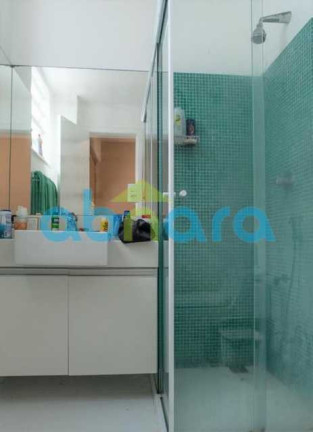 Imagem Apartamento com 3 Quartos à Venda, 110 m² em Leme - Rio De Janeiro Imagem Apartamento com 3 Quartos à Venda, 110 m² em Leme - Rio De Janeiro