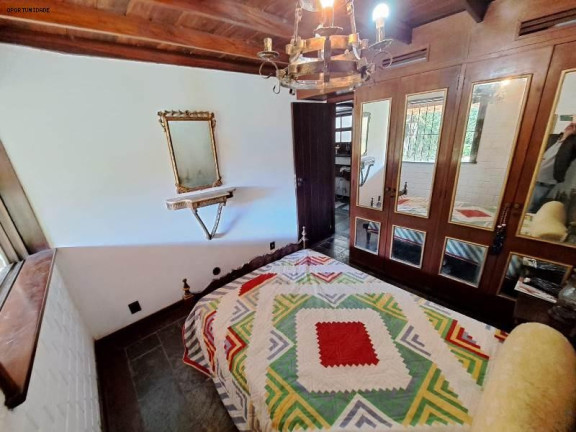 Imagem Casa com 3 Quartos à Venda, 2.565 m² em Parque Do Ingá - Teresópolis