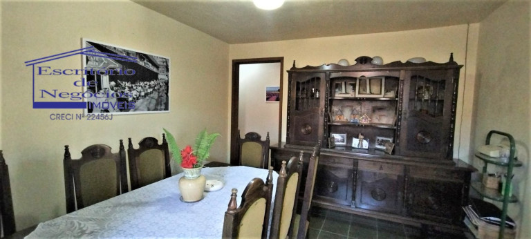 Imagem Casa com 4 Quartos à Venda, 250 m² em Agronomia - Porto Alegre