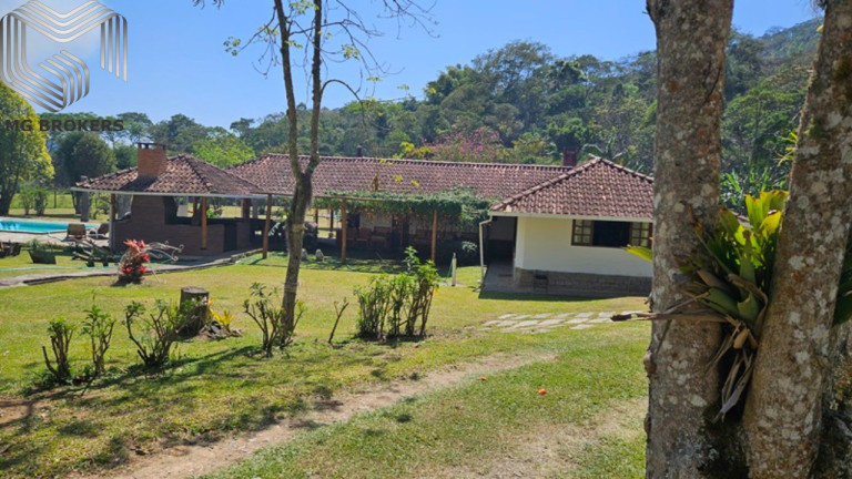 Imagem Imóvel com 8 Quartos à Venda, 2.500 m² em Amparo - Nova Friburgo Imagem Imóvel com 8 Quartos à Venda, 2.500 m² em Amparo - Nova Friburgo
