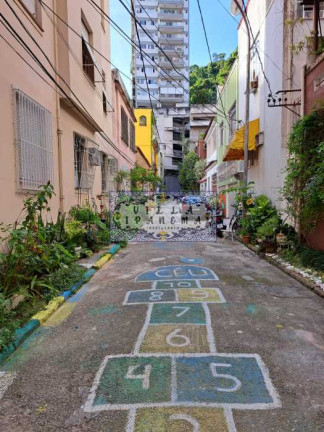 Casa de Vila com 3 Quartos para Alugar, 65 m² em Copacabana - Rio De Janeiro