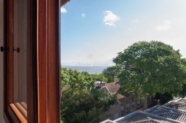 Imagem Casa com 3 Quartos à Venda, 167 m² em Sétimo Céu - Porto Alegre Imagem Casa com 3 Quartos à Venda, 167 m² em Sétimo Céu - Porto Alegre