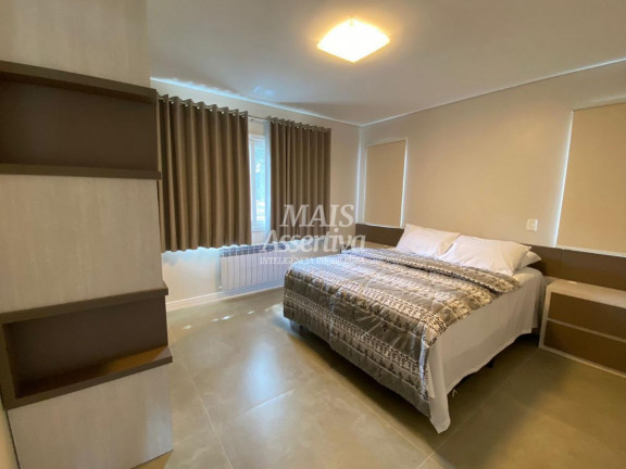 Imagem Casa com 4 Quartos à Venda, 400 m² em Centro - Canela Imagem Casa com 4 Quartos à Venda, 400 m² em Centro - Canela
