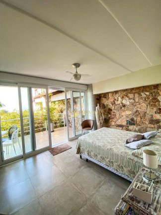 Imagem Sobrado com 3 Quartos à Venda, 252 m² em Cigarras - São Sebastião