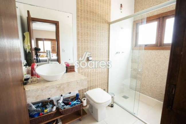 Imagem Sobrado com 5 Quartos à Venda, 390 m² em Laranjal - Pelotas Imagem Sobrado com 5 Quartos à Venda, 390 m² em Laranjal - Pelotas