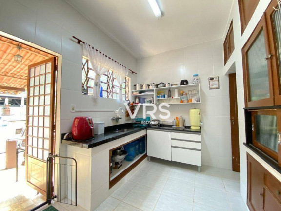 Imagem Casa com 2 Quartos à Venda, 294 m² em Vale Do Paraíso - Teresópolis Imagem Casa com 2 Quartos à Venda, 294 m² em Vale Do Paraíso - Teresópolis