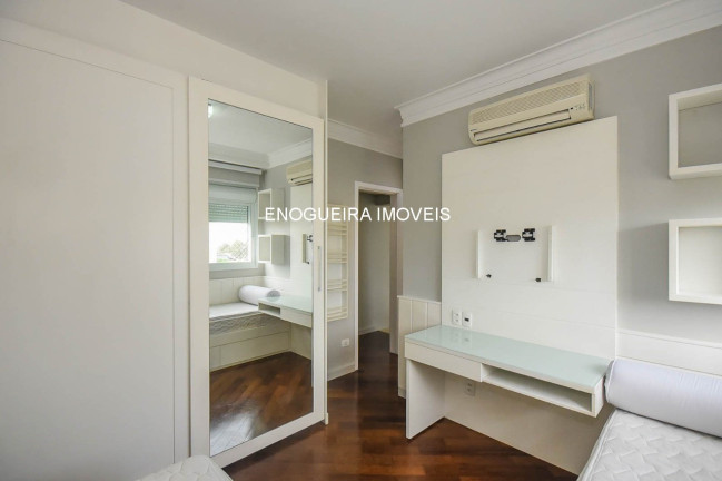 Imagem Apartamento com 3 Quartos à Venda, 193 m² em Vila Suzana - São Paulo Imagem Apartamento com 3 Quartos à Venda, 193 m² em Vila Suzana - São Paulo