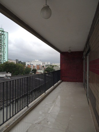 Imagem Imóvel com 2 Quartos à Venda, 100 m² em São Francisco - Niterói Imagem Imóvel com 2 Quartos à Venda, 100 m² em São Francisco - Niterói