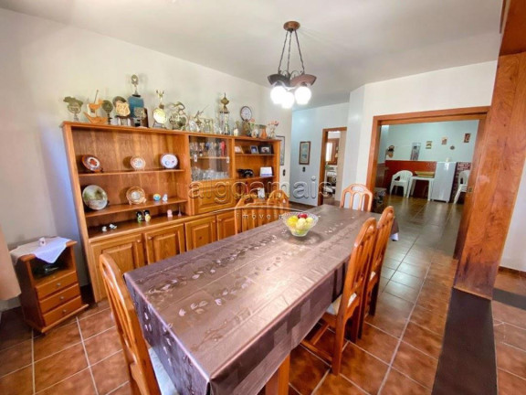 Imagem Casa com 3 Quartos à Venda, 174 m² em Centro - Xangri-lá