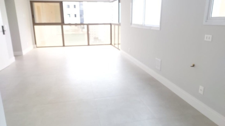 Imagem Apartamento com 3 Quartos à Venda, 118 m² em Centro - Balneário Camboriú Imagem Apartamento com 3 Quartos à Venda, 118 m² em Centro - Balneário Camboriú