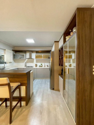 Imagem Casa com 4 Quartos à Venda, 240 m² em Vila Nova - Jaraguá Do Sul Imagem Casa com 4 Quartos à Venda, 240 m² em Vila Nova - Jaraguá Do Sul