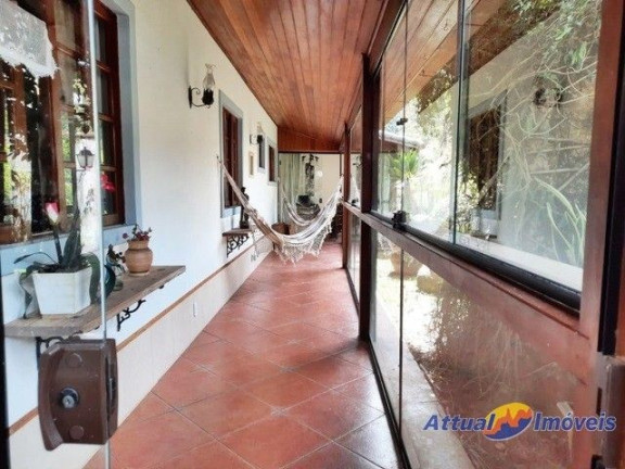 Imagem Casa com 4 Quartos à Venda, 174 m² em Vargem Grande - Teresópolis