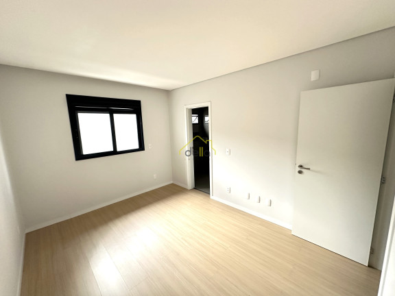 Imagem Casa com 3 Quartos à Venda, 153 m² em América - Joinville Imagem Casa com 3 Quartos à Venda, 153 m² em América - Joinville