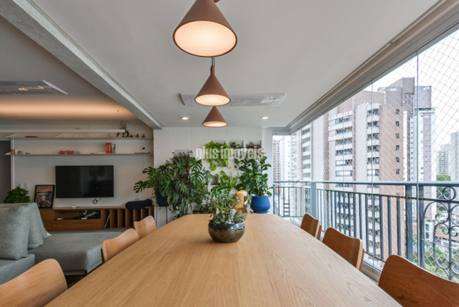 Imagem Apartamento com 3 Quartos à Venda, 178 m² em Morumbi - São Paulo Imagem Apartamento com 3 Quartos à Venda, 178 m² em Morumbi - São Paulo