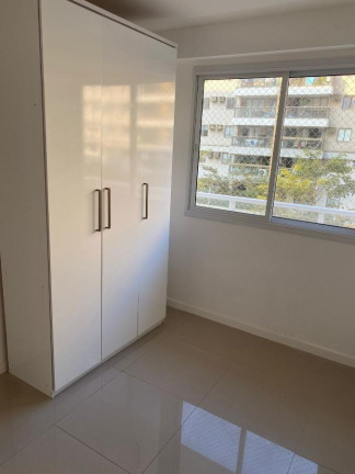 Imagem Apartamento com 3 Quartos à Venda, 100 m² em Recreio Dos Bandeirantes - Rio De Janeiro
