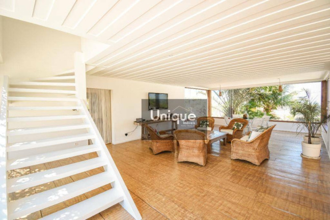 Imagem Casa com 4 Quartos para Temporada, 400 m² em Ferradura - Armação Dos Búzios Imagem Casa com 4 Quartos para Temporada, 400 m² em Ferradura - Armação Dos Búzios