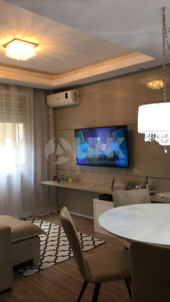 Imagem Apartamento com 2 Quartos à Venda, 60 m² em Vila Jardim - Porto Alegre Imagem Apartamento com 2 Quartos à Venda, 60 m² em Vila Jardim - Porto Alegre